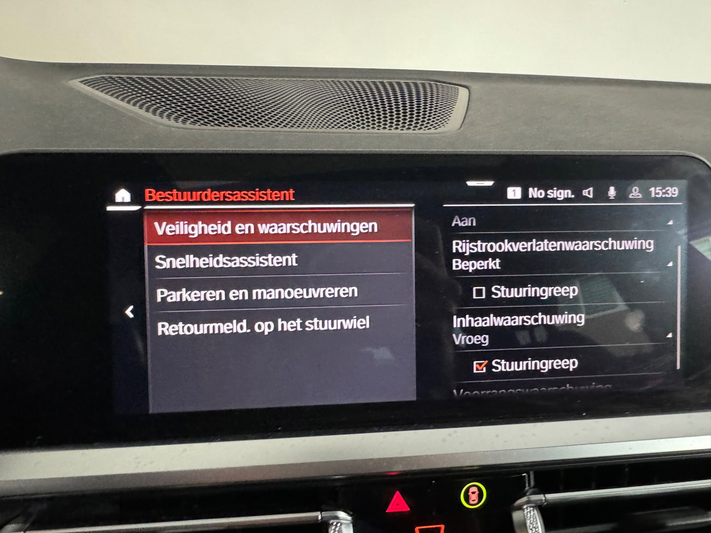 BMW 3-serie 330e High Executive Pano|Laser|Maxton|Kleppensysteem