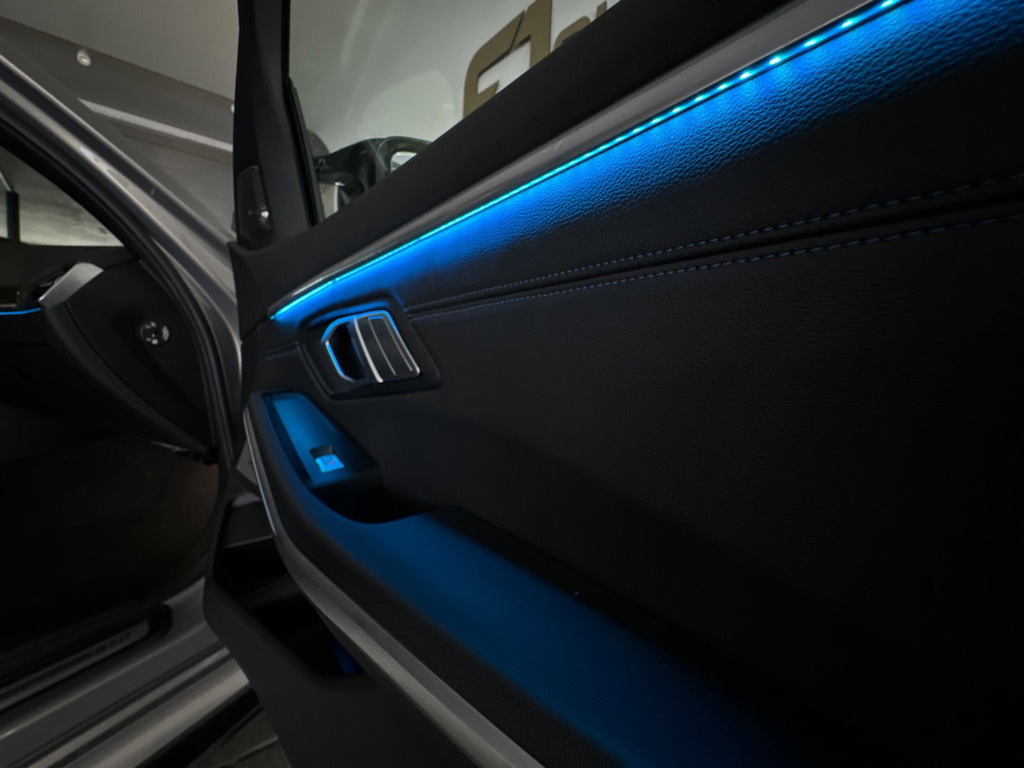 BMW 3-serie 330e High Executive Pano|Laser|Maxton|Kleppensysteem