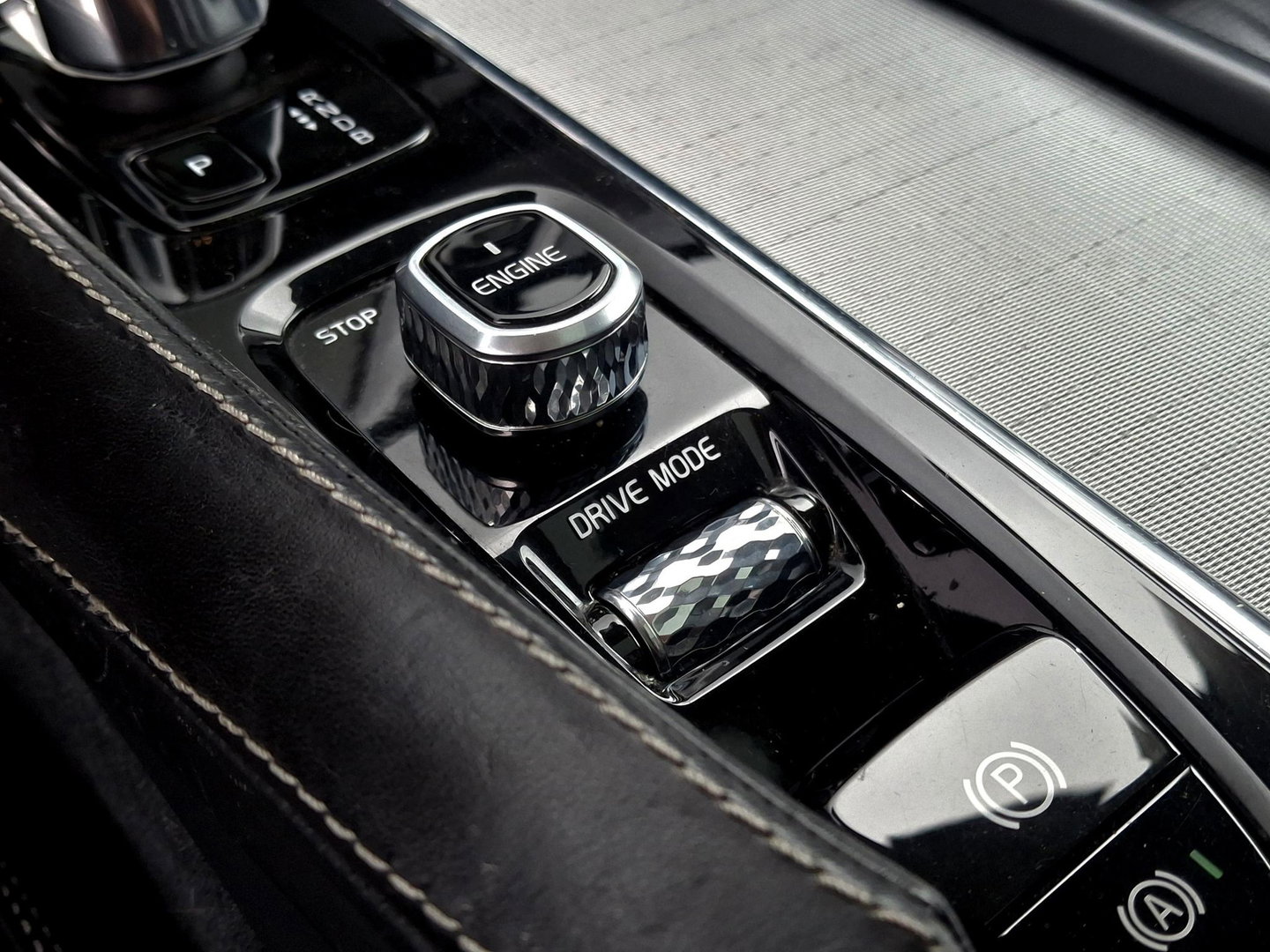 Volvo XC90 2.0 T8 Twin Engine AWD Inscription | PANO | 7P | LEDER | ZEER MOOI!! |