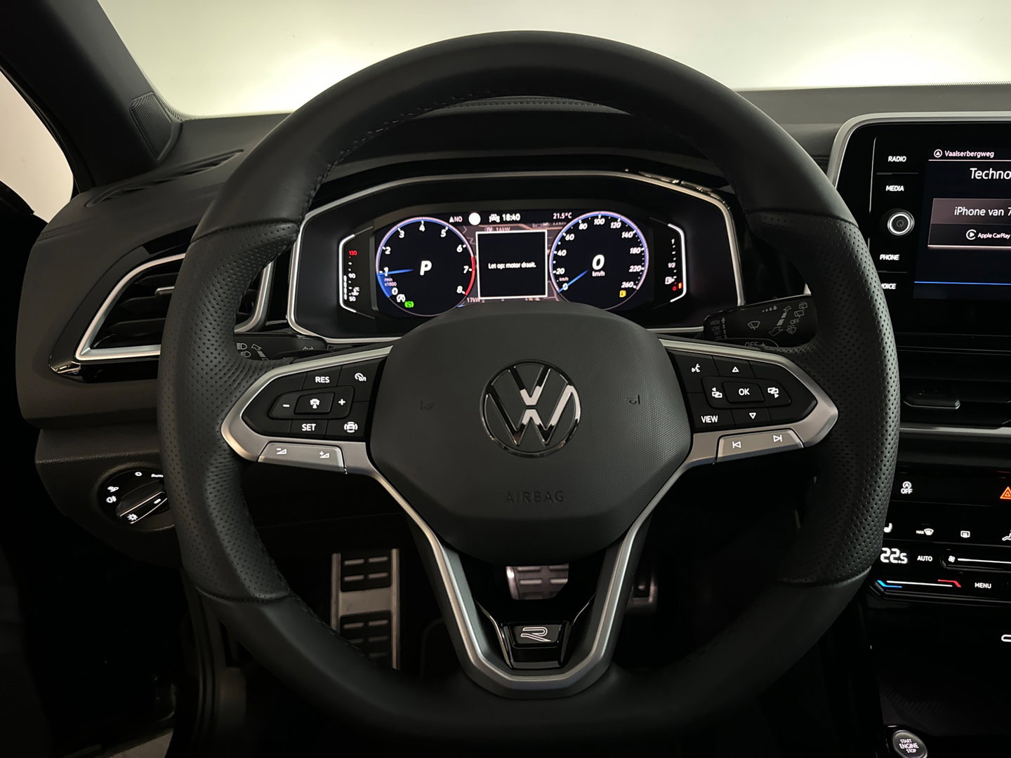 Volkswagen T-Roc 1.5 TSI R-Line Edition Pano|ACC|Lane Assist|Keyless
