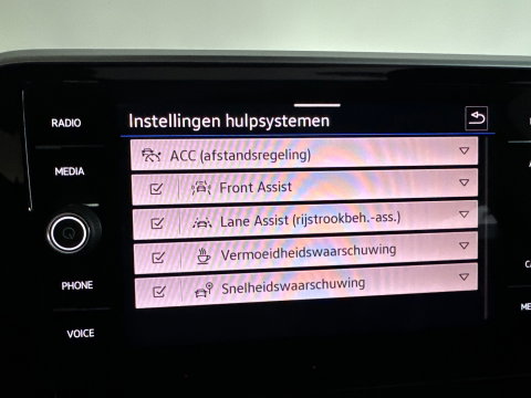 Volkswagen T-Roc 1.5 TSI R-Line Edition Pano|ACC|Lane Assist|Keyless