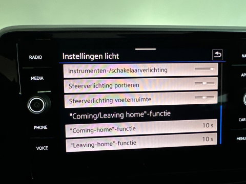 Volkswagen T-Roc 1.5 TSI R-Line Edition Pano|ACC|Lane Assist|Keyless