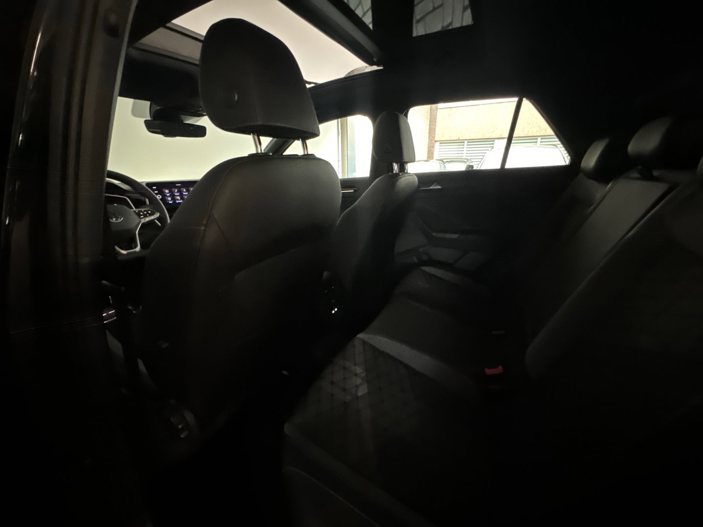 Volkswagen T-Roc 1.5 TSI R-Line Edition Pano|ACC|Lane Assist|Keyless