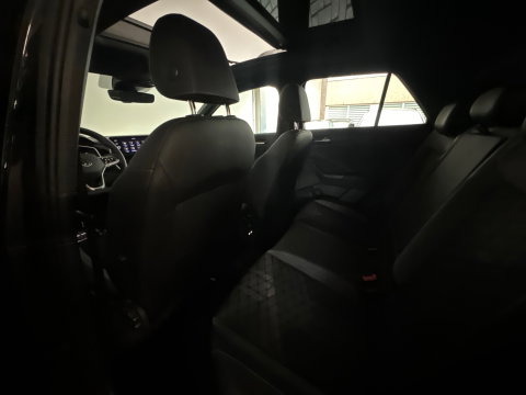 Volkswagen T-Roc 1.5 TSI R-Line Edition Pano|ACC|Lane Assist|Keyless