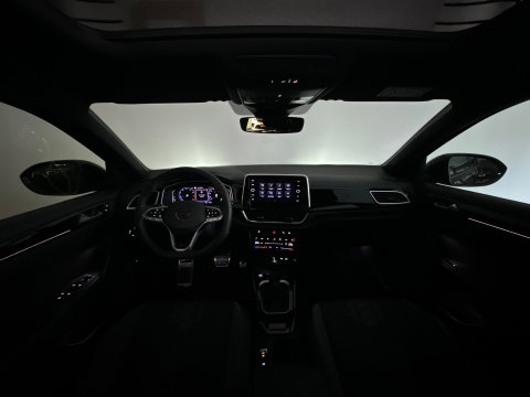 Volkswagen T-Roc 1.5 TSI R-Line Edition Pano|ACC|Lane Assist|Keyless
