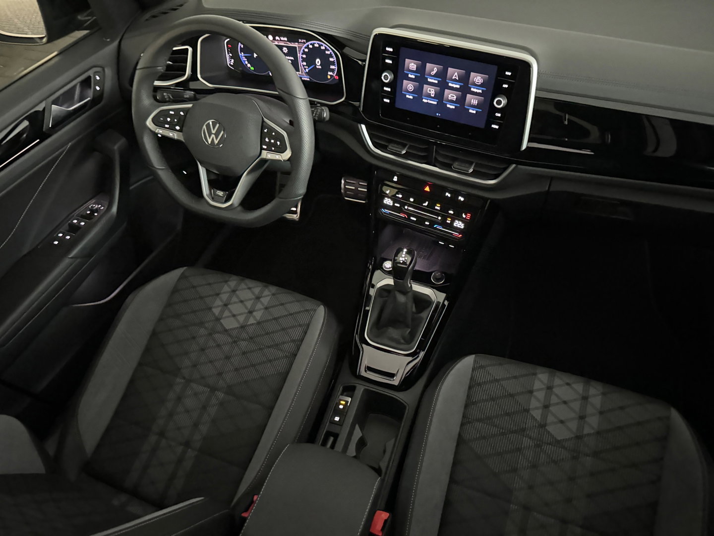 Volkswagen T-Roc 1.5 TSI R-Line Edition Pano|ACC|Lane Assist|Keyless
