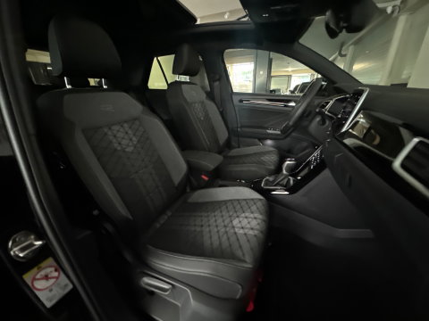 Volkswagen T-Roc 1.5 TSI R-Line Edition Pano|ACC|Lane Assist|Keyless