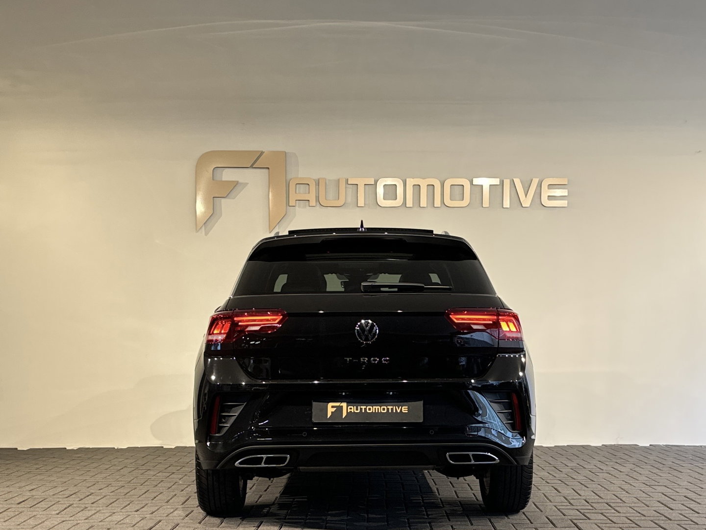 Volkswagen T-Roc 1.5 TSI R-Line Edition Pano|ACC|Lane Assist|Keyless