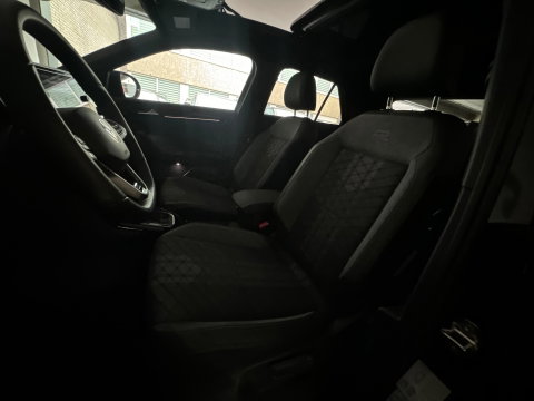 Volkswagen T-Roc 1.5 TSI R-Line Edition Pano|ACC|Lane Assist|Keyless
