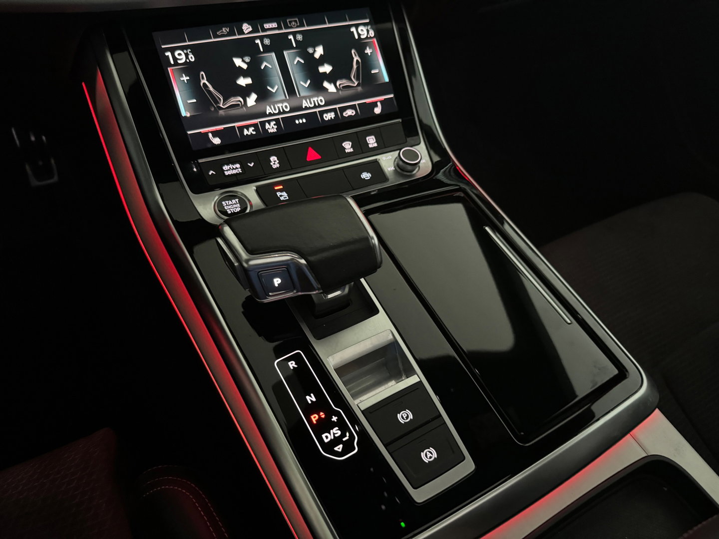 Audi Q8 60 TFSI e quattro S Line Compet Pano|Sfeer|Cruise