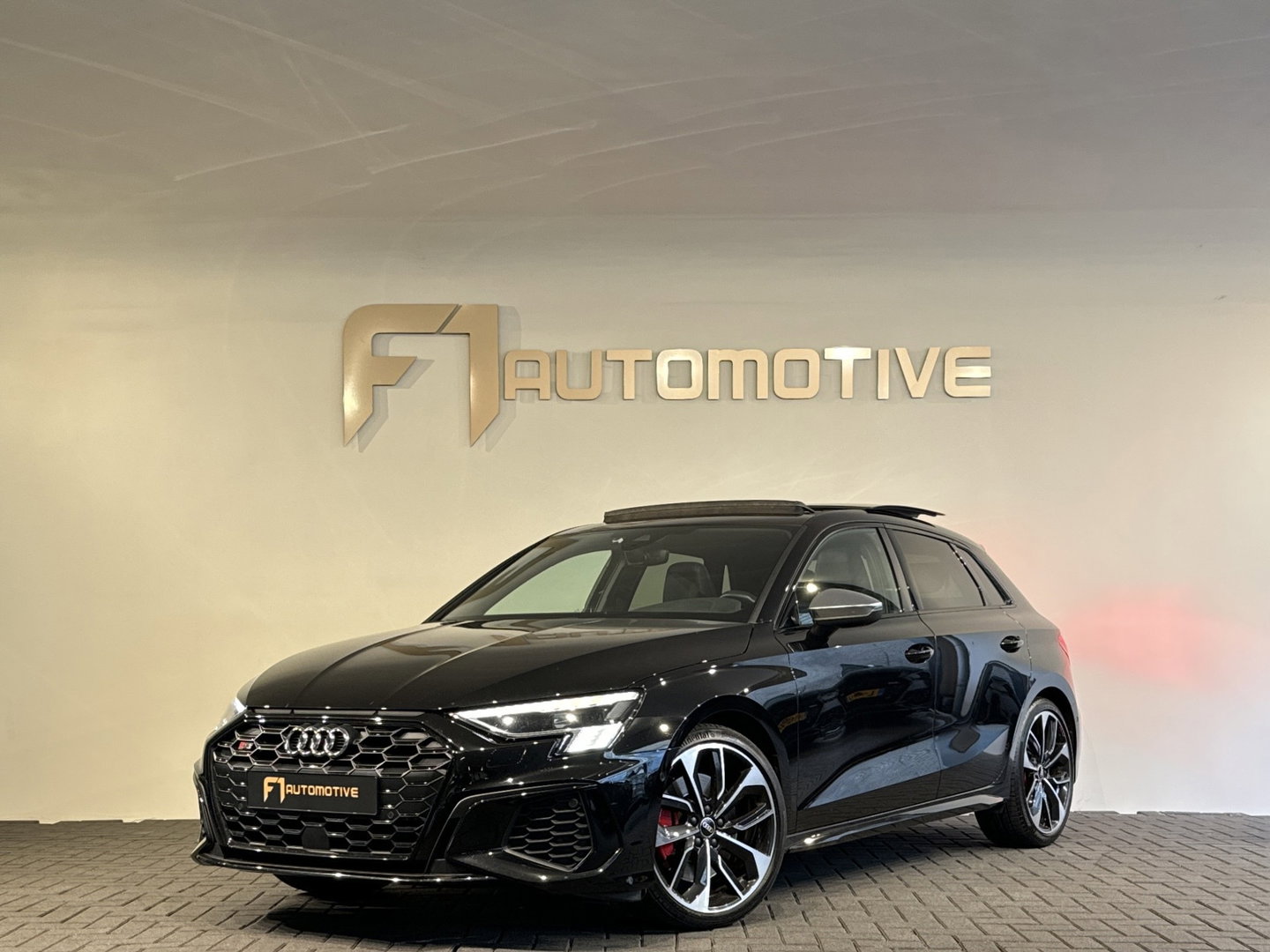 Audi S3 Sportback 2.0 TFSI quattro Pano|RS Seats|ACC|Sfeer|Camera