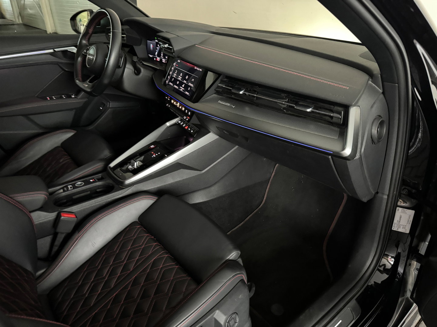 Audi S3 Sportback 2.0 TFSI quattro Pano|RS Seats|ACC|Sfeer|Camera