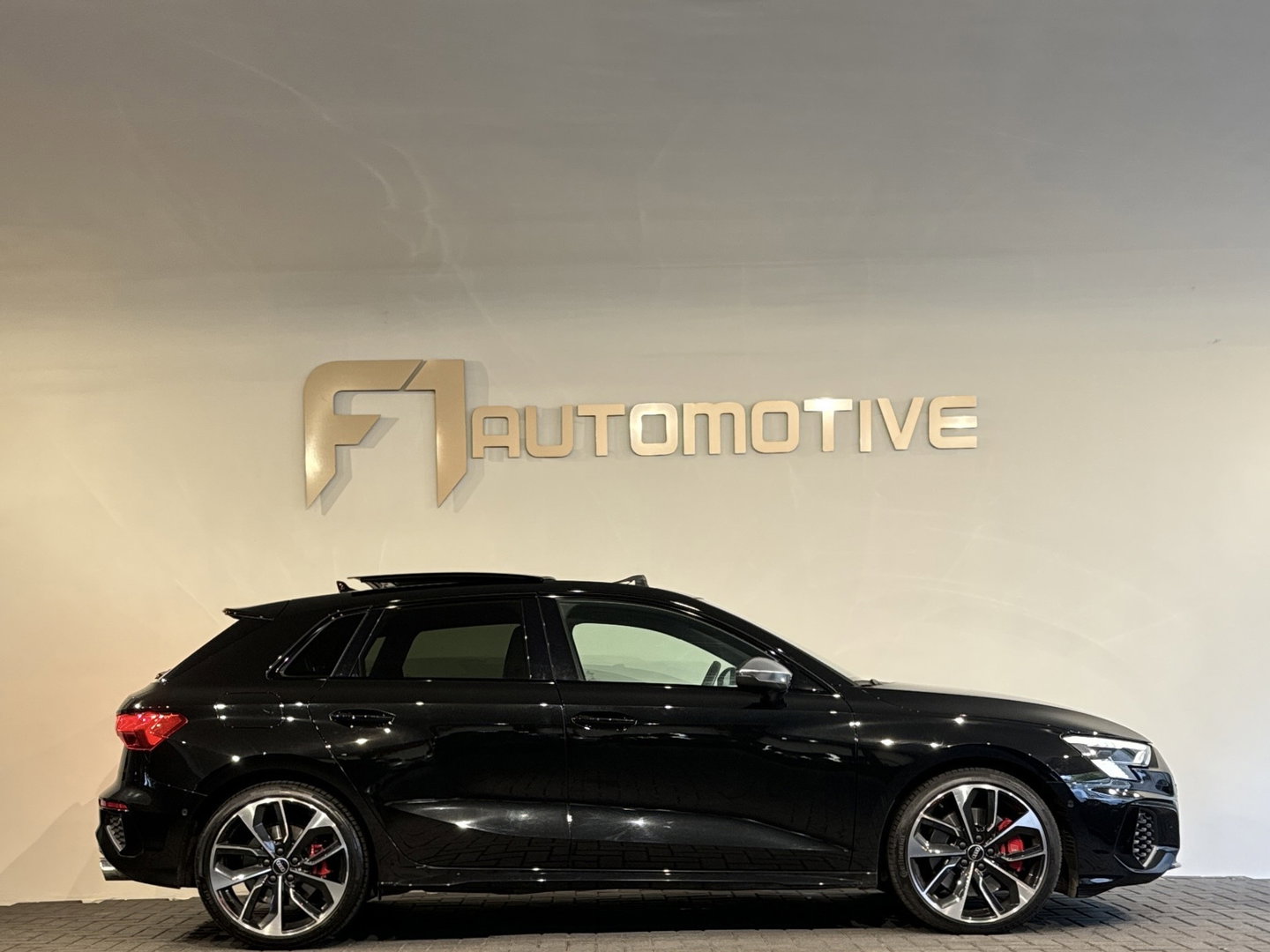 Audi S3 Sportback 2.0 TFSI quattro Pano|RS Seats|ACC|Sfeer|Camera