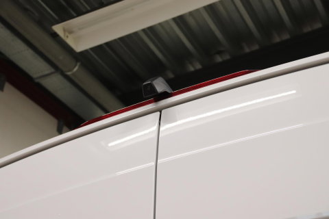 Volkswagen Crafter 2.0 TDI 140PK L3H3 EURO 6 3000KG trekvermogen Volkswagen Crafter 35 2.0 TDI 140PK L3H3 (oude L2H2) EURO 6