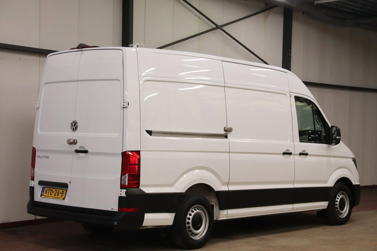 Volkswagen Crafter 2.0 TDI 140PK L3H3 EURO 6 3000KG trekvermogen Volkswagen Crafter 35 2.0 TDI 140PK L3H3 (oude L2H2) EURO 6