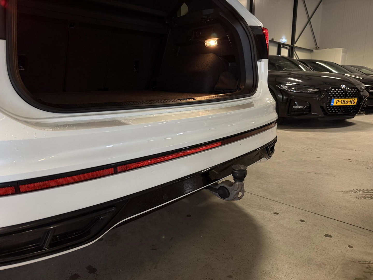 Volkswagen Tiguan 1.5 TSI R-Line Pano Head-up Trekhaak VOL!