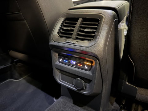Volkswagen Tiguan 1.5 TSI R-Line Pano Head-up Trekhaak VOL!