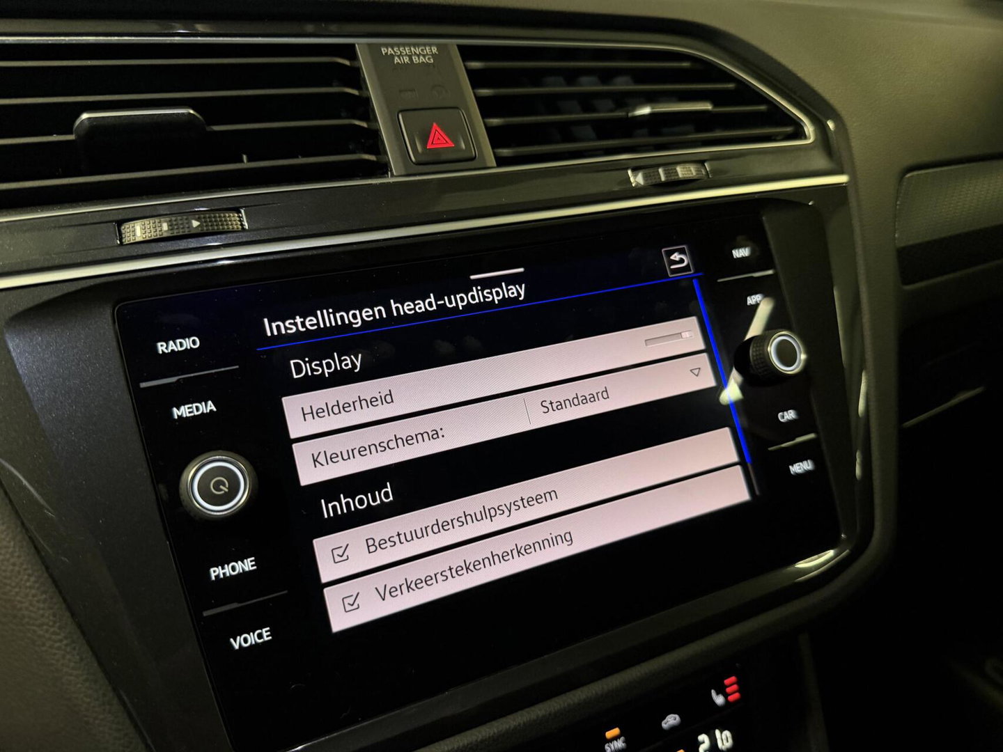 Volkswagen Tiguan 1.5 TSI R-Line Pano Head-up Trekhaak VOL!