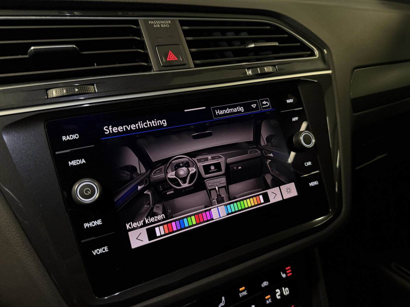 Volkswagen Tiguan 1.5 TSI R-Line Pano Head-up Trekhaak VOL!