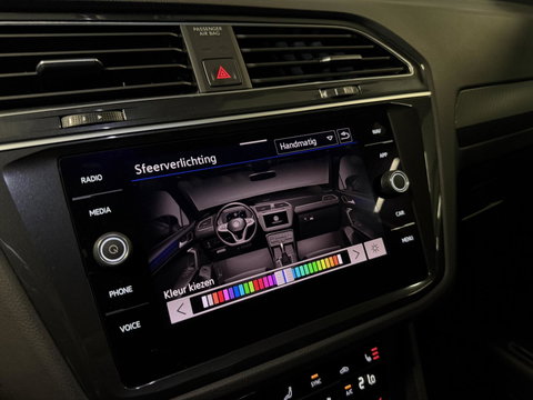 Volkswagen Tiguan 1.5 TSI R-Line Pano Head-up Trekhaak VOL!