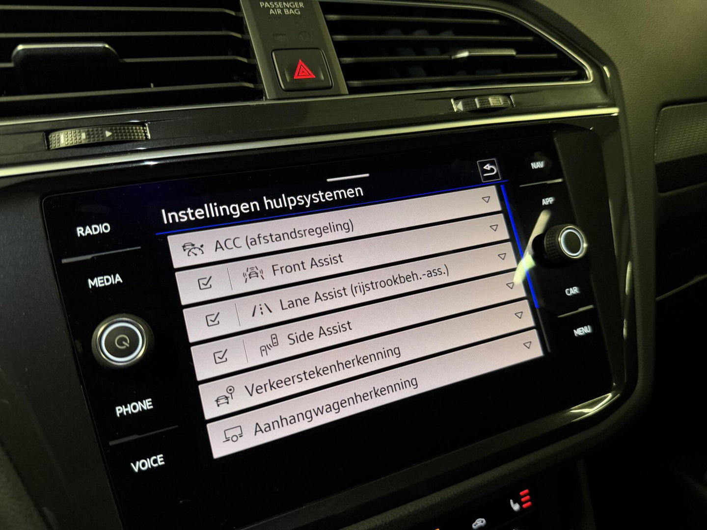 Volkswagen Tiguan 1.5 TSI R-Line Pano Head-up Trekhaak VOL!