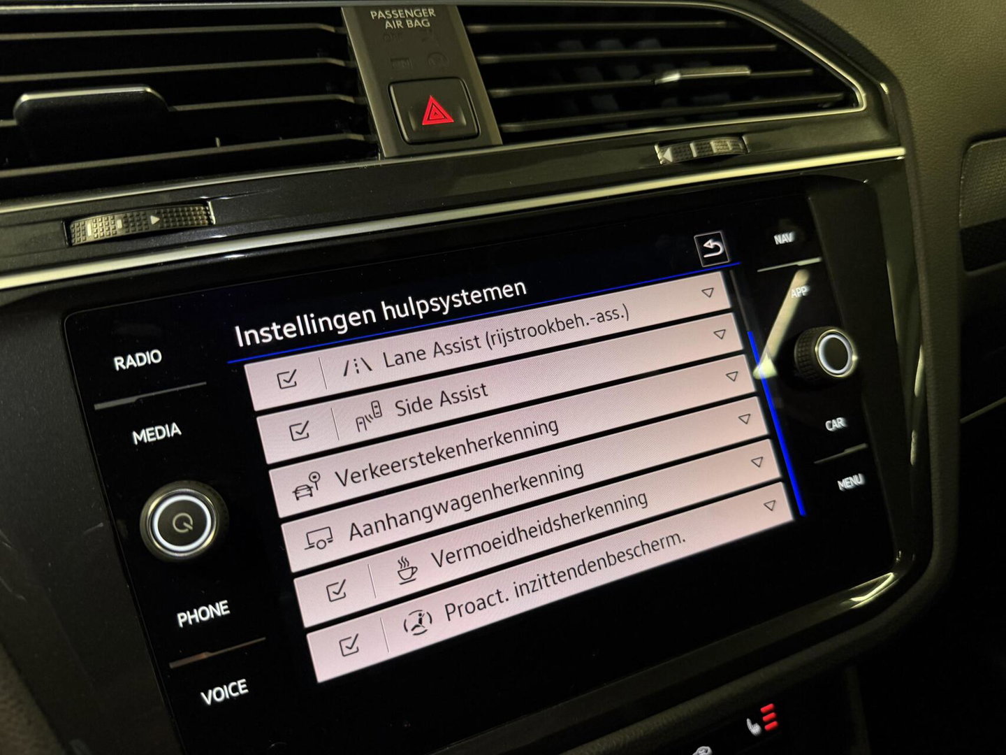Volkswagen Tiguan 1.5 TSI R-Line Pano Head-up Trekhaak VOL!