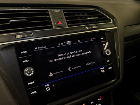 Volkswagen Tiguan 1.5 TSI R-Line Pano Head-up Trekhaak VOL!