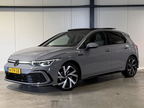 Volkswagen Golf 1.5 eTSI R-Line Pano Virtual Camera IQ Light