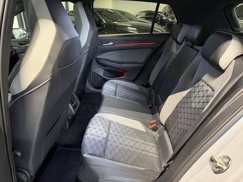 Volkswagen Golf 1.5 eTSI R-Line Pano Virtual Camera IQ Light