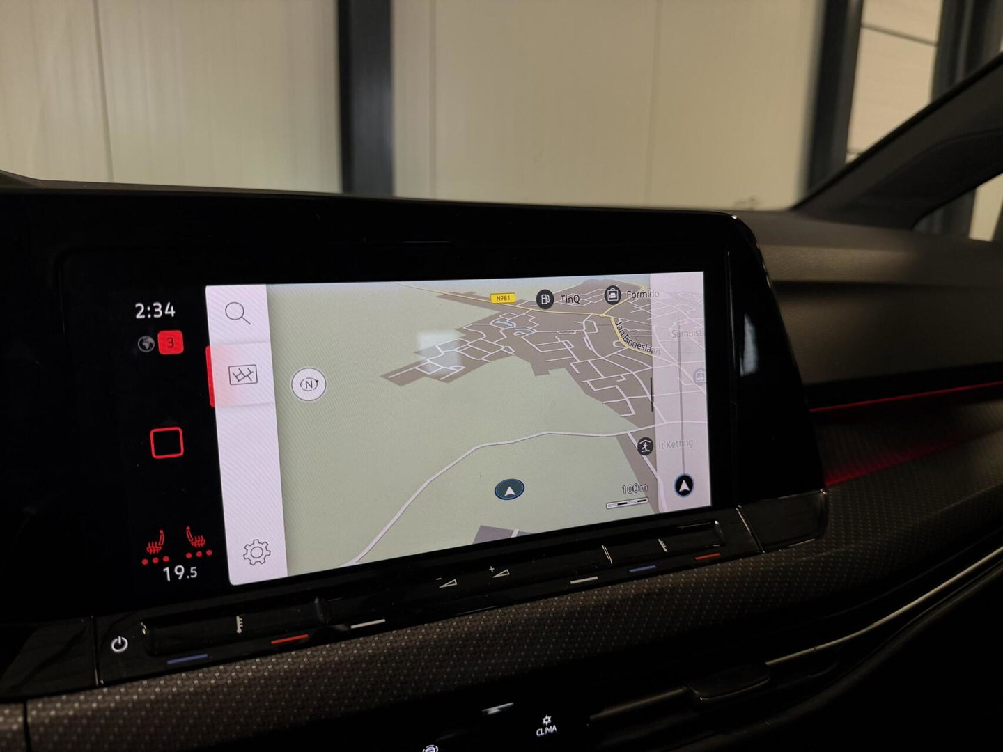 Volkswagen Golf 1.5 eTSI R-Line Pano Virtual Camera IQ Light