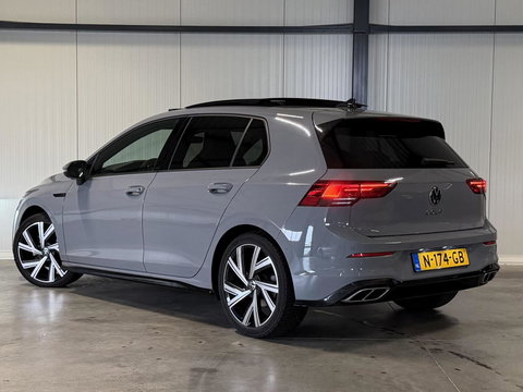 Volkswagen Golf 1.5 eTSI R-Line Pano Virtual Camera IQ Light