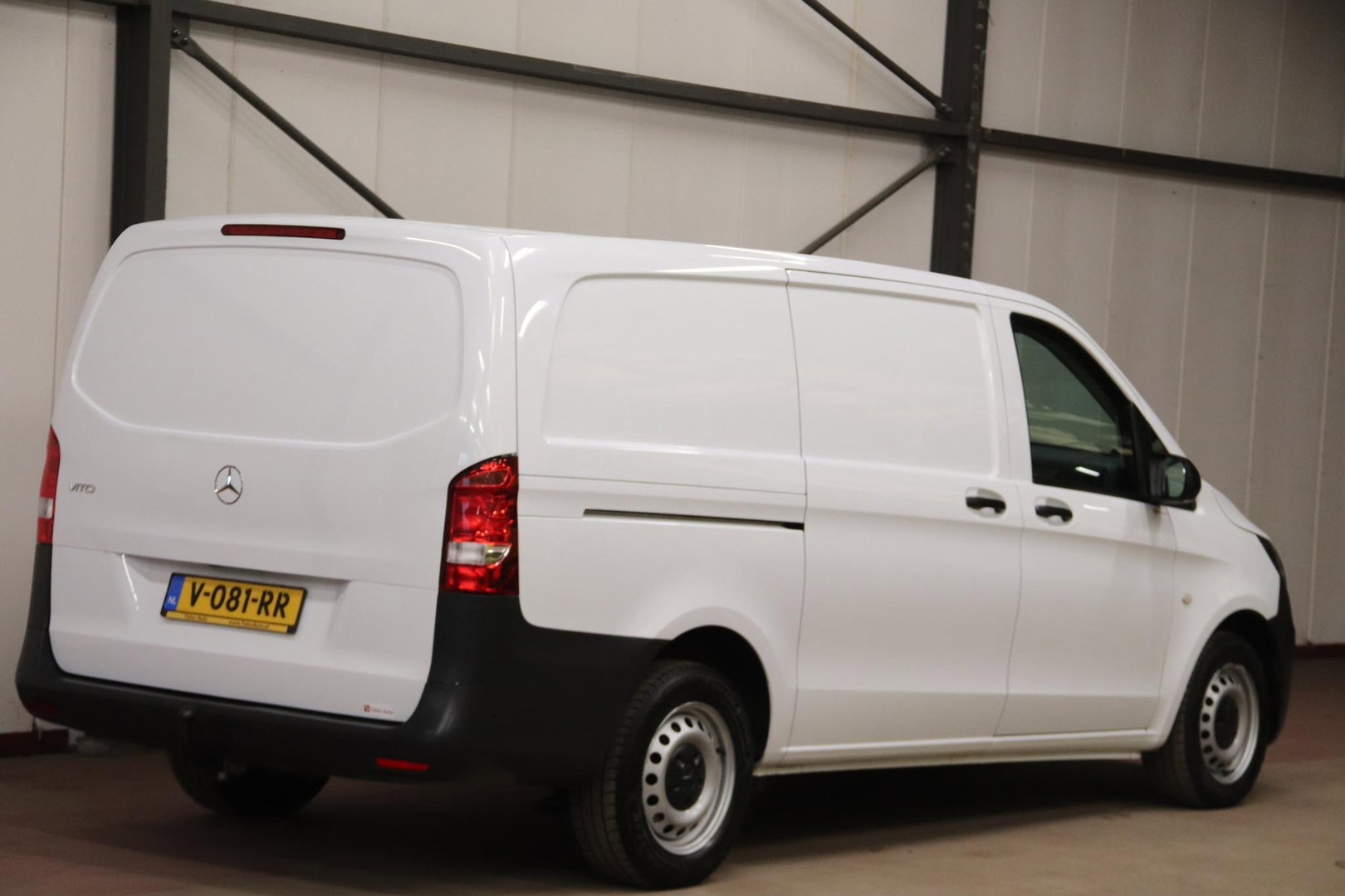 Mercedes-Benz Vito CDI LANG NAVI TREKHAAK Mercedes-Benz Vito CDI Lang NAVIGATIE TREKHAAK