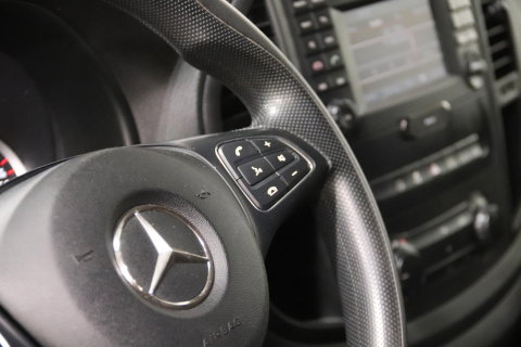 Mercedes-Benz Vito CDI LANG NAVI TREKHAAK Mercedes-Benz Vito CDI Lang NAVIGATIE TREKHAAK