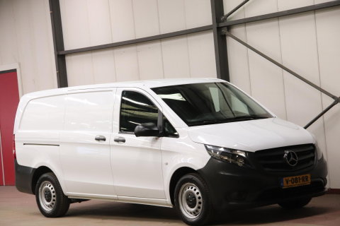 Mercedes-Benz Vito CDI LANG NAVI TREKHAAK Mercedes-Benz Vito CDI Lang NAVIGATIE TREKHAAK