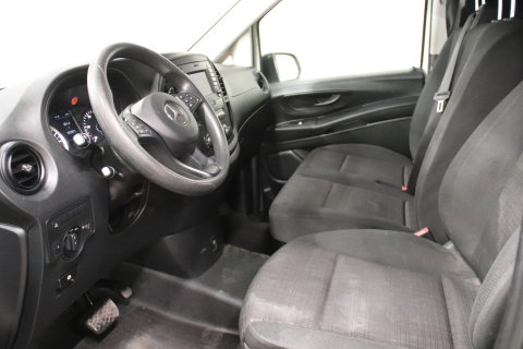 Mercedes-Benz Vito CDI LANG NAVI TREKHAAK Mercedes-Benz Vito CDI Lang NAVIGATIE TREKHAAK