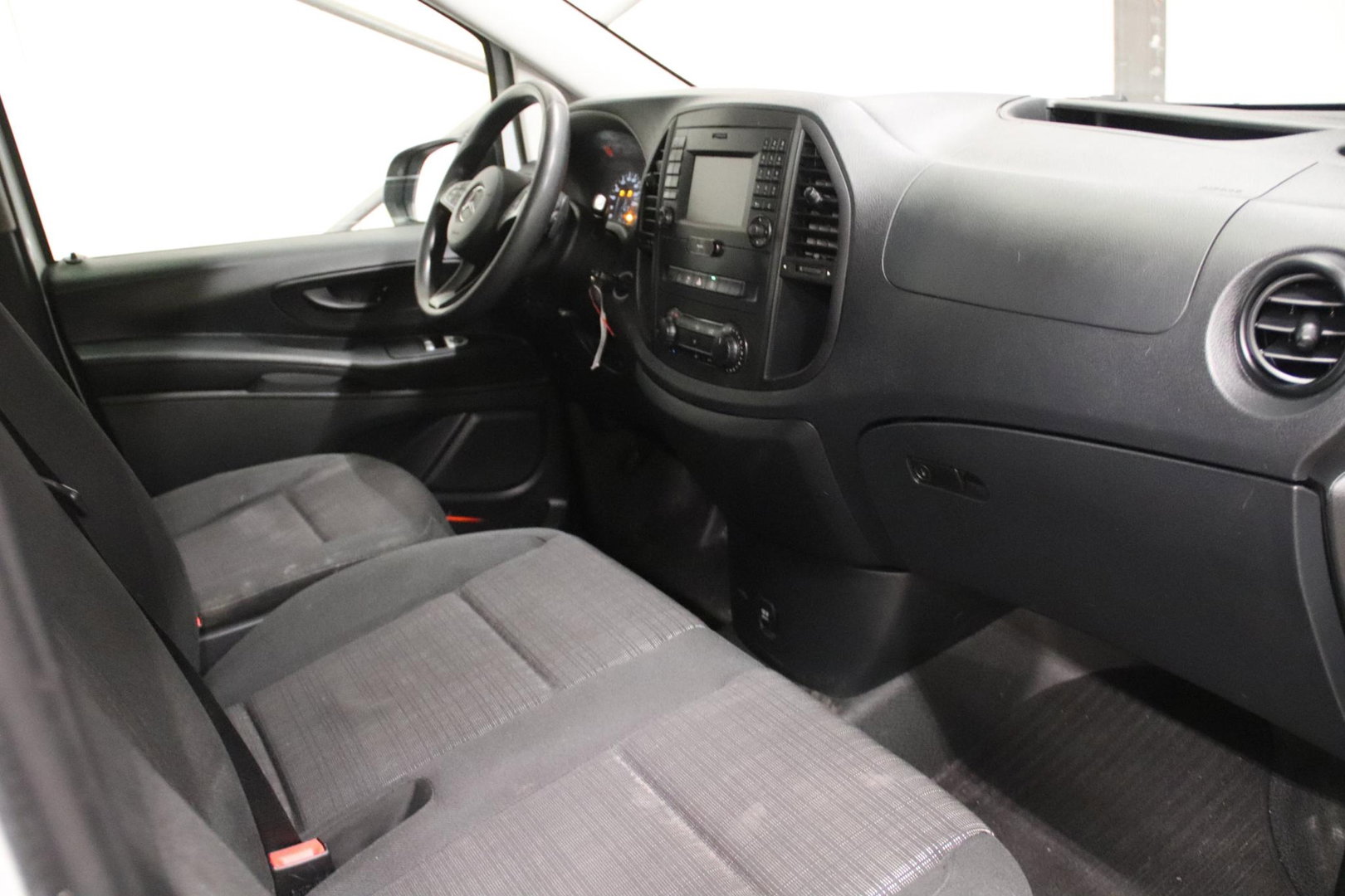 Mercedes-Benz Vito CDI LANG NAVI TREKHAAK Mercedes-Benz Vito CDI Lang NAVIGATIE TREKHAAK