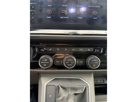 Volkswagen Transporter 2.0 TDI L2H1 30 DC Caravelle Virtual, Adaptieve Cruise, Camera, 2 x Electrische deur, 199pk, LED, Leder, Clima, Stoelverwarming, Carplay, Automaat, Uniek!
