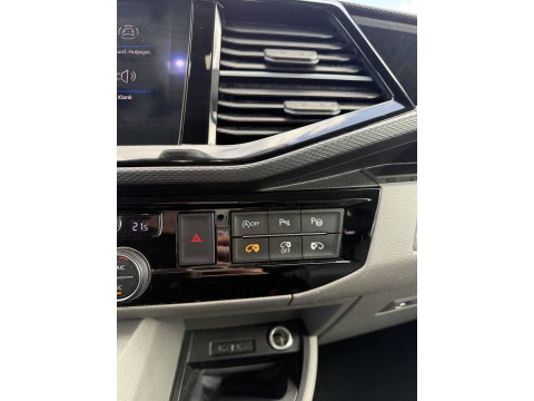 Volkswagen Transporter 2.0 TDI L2H1 30 DC Caravelle Virtual, Adaptieve Cruise, Camera, 2 x Electrische deur, 199pk, LED, Leder, Clima, Stoelverwarming, Carplay, Automaat, Uniek!