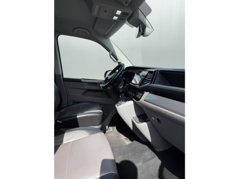 Volkswagen Transporter 2.0 TDI L2H1 30 DC Caravelle Virtual, Adaptieve Cruise, Camera, 2 x Electrische deur, 199pk, LED, Leder, Clima, Stoelverwarming, Carplay, Automaat, Uniek!