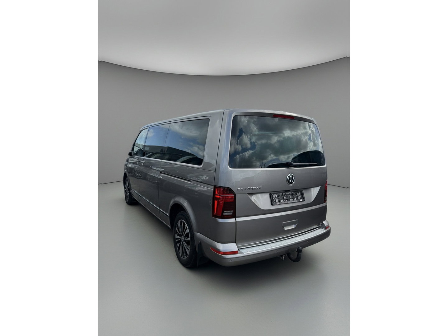 Volkswagen Transporter 2.0 TDI L2H1 30 DC Caravelle Virtual, Adaptieve Cruise, Camera, 2 x Electrische deur, 199pk, LED, Leder, Clima, Stoelverwarming, Carplay, Automaat, Uniek!