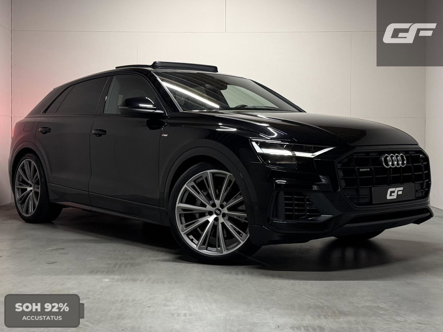 Audi Q8 55 TFSIe Quattro S-line Pano Sfeer Luchtver. Carplay Trekh.