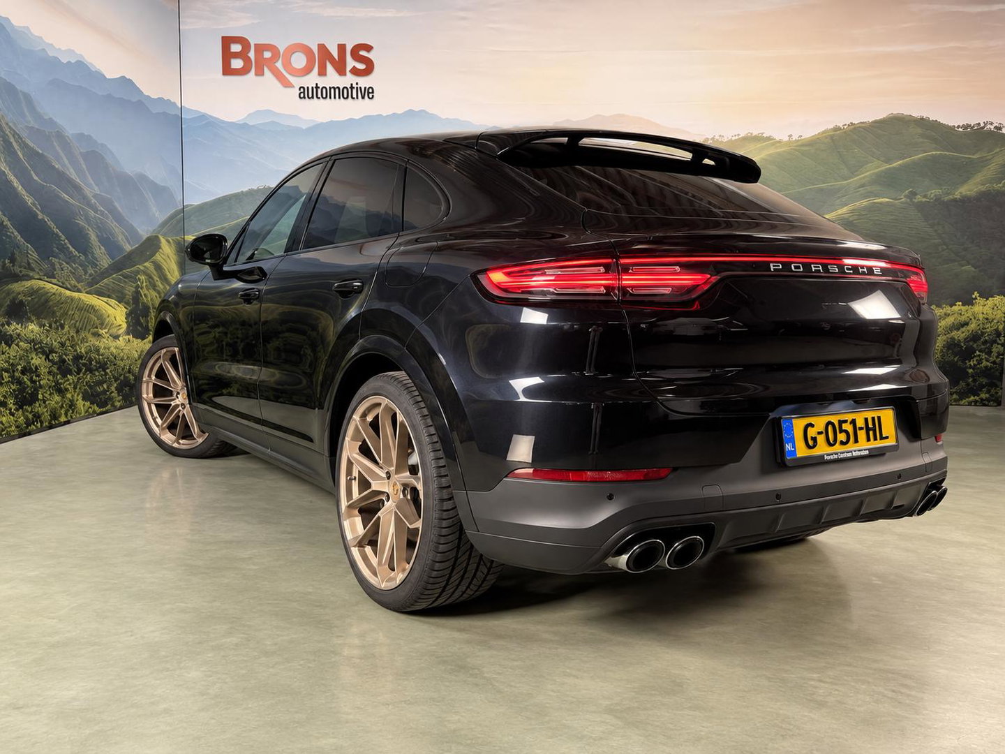 Porsche Cayenne Coupé 3.0 E-Hybrid luchtvering l trekhaak l Pano l