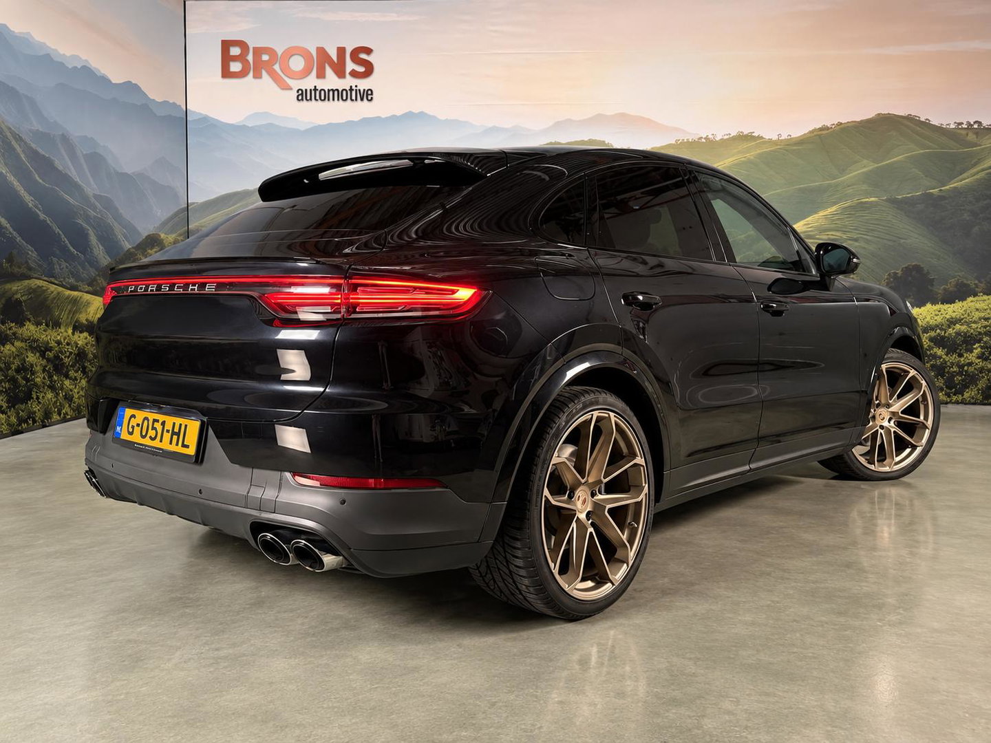 Porsche Cayenne Coupé 3.0 E-Hybrid luchtvering l trekhaak l Pano l