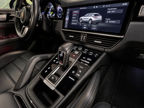 Porsche Cayenne Coupé 3.0 E-Hybrid luchtvering l trekhaak l Pano l