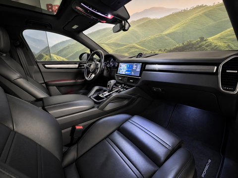 Porsche Cayenne Coupé 3.0 E-Hybrid luchtvering l trekhaak l Pano l