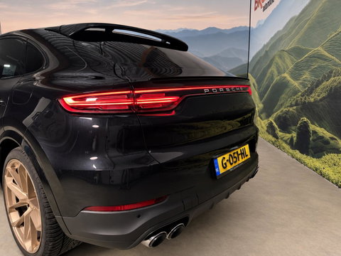Porsche Cayenne Coupé 3.0 E-Hybrid luchtvering l trekhaak l Pano l