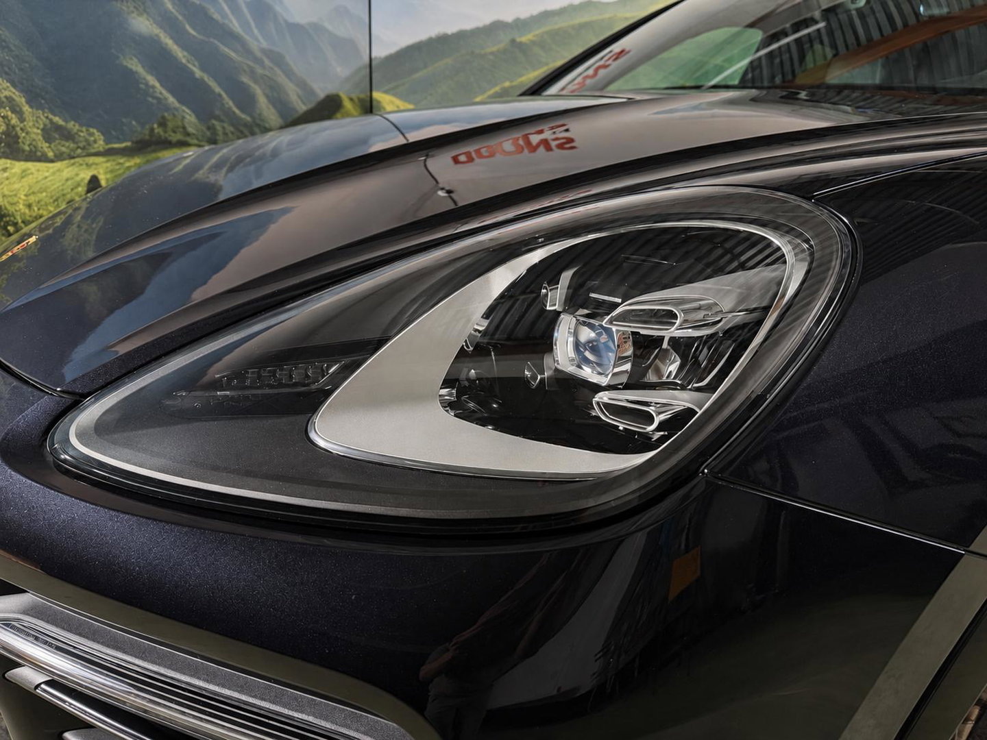 Porsche Cayenne Coupé 3.0 E-Hybrid luchtvering l trekhaak l Pano l