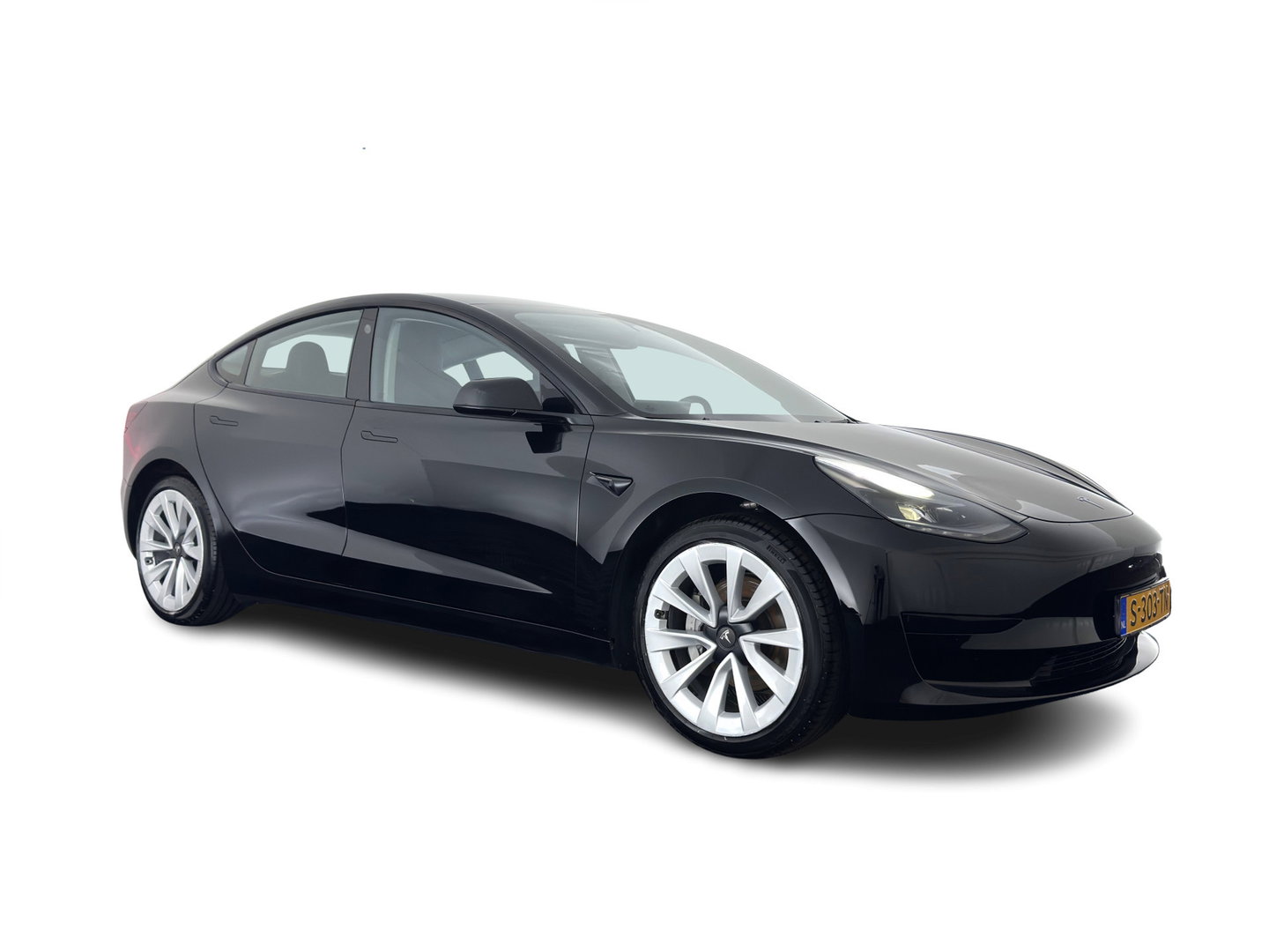 Tesla Model 3 RWD 60 kWh [ 3-Fase-11kW ] {SoH-88%} (INCL-BTW) Aut. *PANO | LEATHER | KEYLESS | FULL-LED | MEMORY-PACK | TOPVIEW | DAB | CARPLAY | DIGI-COCKPIT | LANE-ASSIST | HEATED-COMFORTSEATS | AUTOPILOT | 19"ALU*