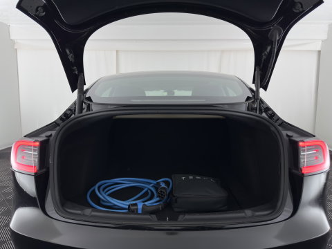 Tesla Model 3 RWD 60 kWh [ 3-Fase-11kW ] {SoH-88%} (INCL-BTW) Aut. *PANO | LEATHER | KEYLESS | FULL-LED | MEMORY-PACK | TOPVIEW | DAB | CARPLAY | DIGI-COCKPIT | LANE-ASSIST | HEATED-COMFORTSEATS | AUTOPILOT | 19"ALU*
