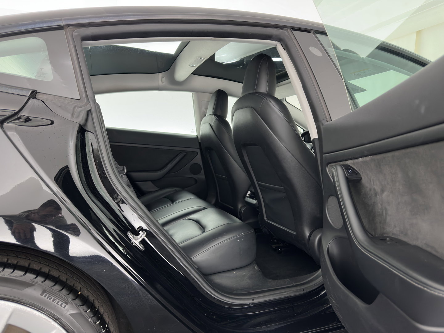 Tesla Model 3 RWD 60 kWh [ 3-Fase-11kW ] {SoH-88%} (INCL-BTW) Aut. *PANO | LEATHER | KEYLESS | FULL-LED | MEMORY-PACK | TOPVIEW | DAB | CARPLAY | DIGI-COCKPIT | LANE-ASSIST | HEATED-COMFORTSEATS | AUTOPILOT | 19"ALU*